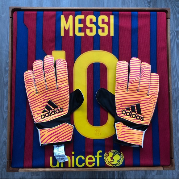 Adidas goalkeeper gloves - Picture 1 of 4
